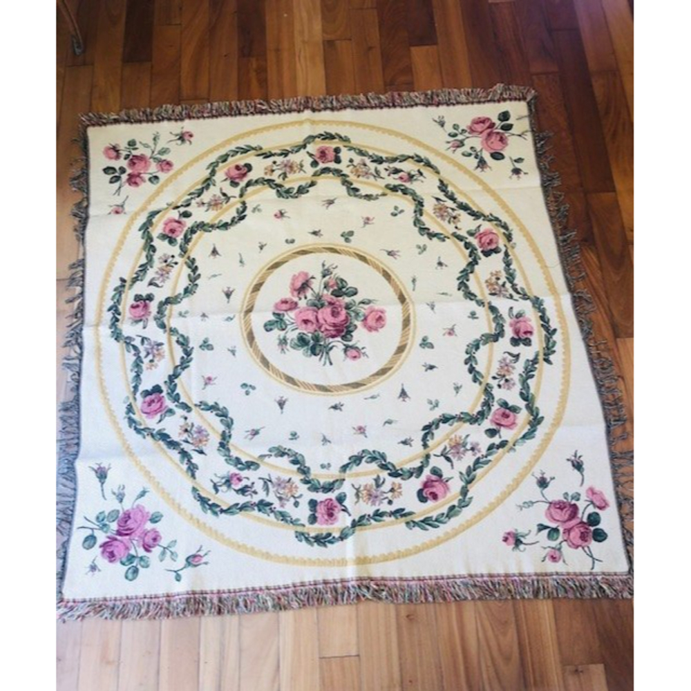 Rose Print Tapestry Throw Blanket